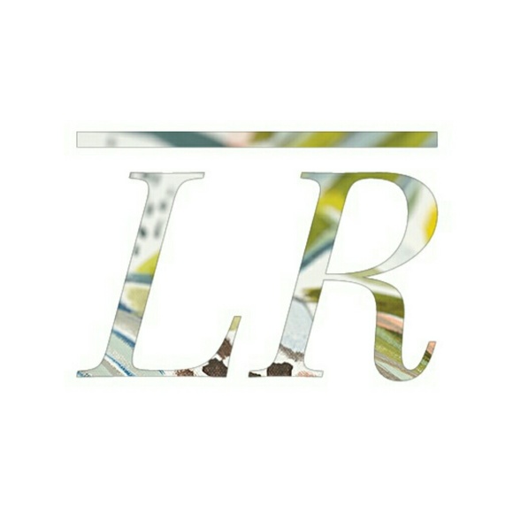 Meet your Posher, Lauren - Picture 2 of 2